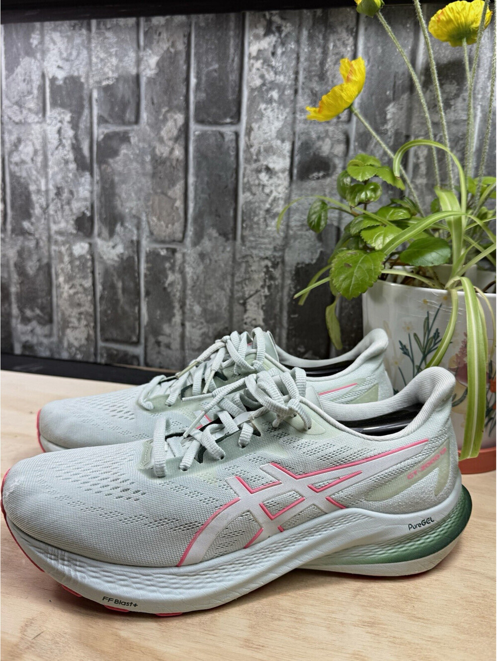 ASICS GT-2000 12 Men's Green/White/Pink Wide Low Top Lace-Up Running Sneaker